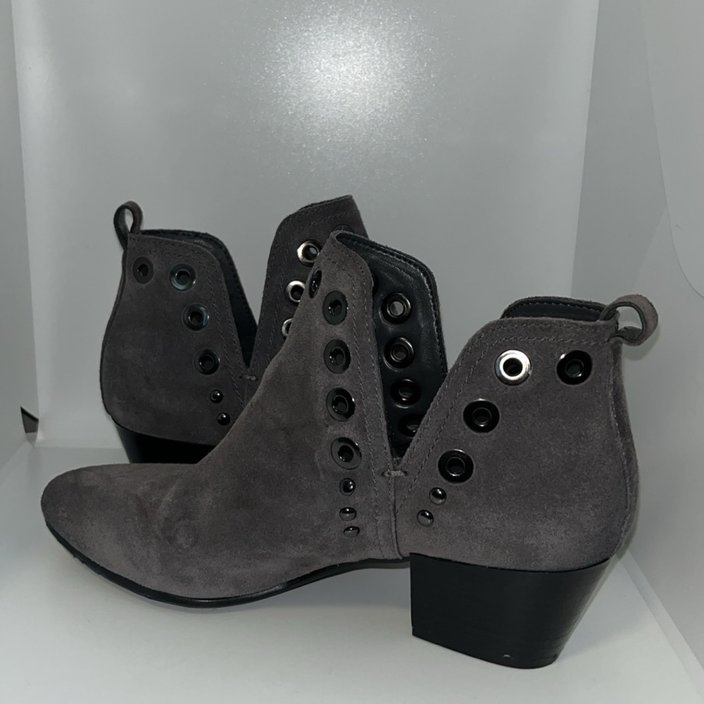 Sam Edelman Grey Suede Rubin Studded Grommet Ankle Bootie Women’s Size 6 - Picture 7 of 11